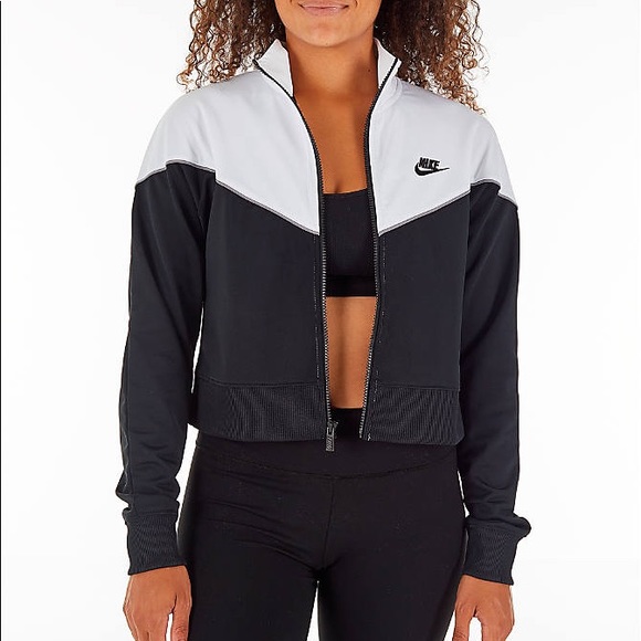 nike heritage cropped track jacket